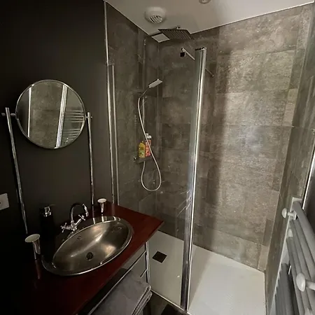 Chalet Spacieux Au Coeur De La Station, 8 Pers, A 2 Pas Des Pistes - Fr-1-787-103 Chalé Laveissière