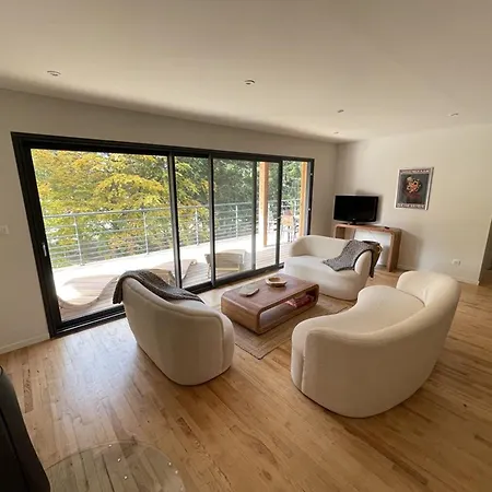 Chalet Spacieux Au Coeur De La Station, 8 Pers, A 2 Pas Des Pistes - Fr-1-787-103 Laveissière